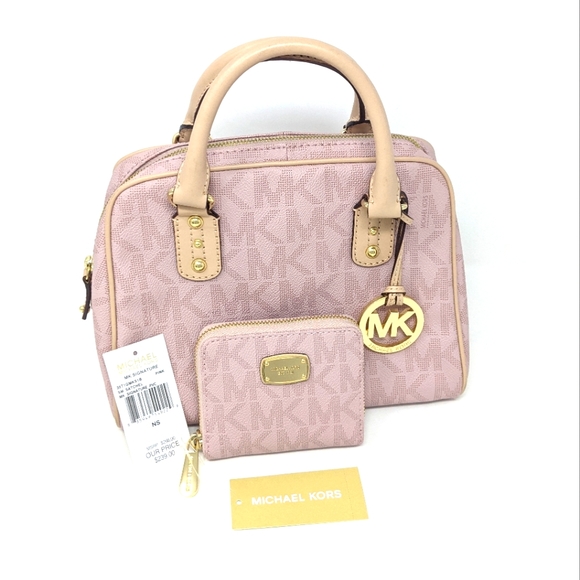 🦄Flash Sale!🎉 Michael Kors Pink Bag Signature Pink Satchel and